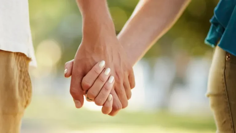 แอพที่ดีที่สุดในการพบปะผู้คน