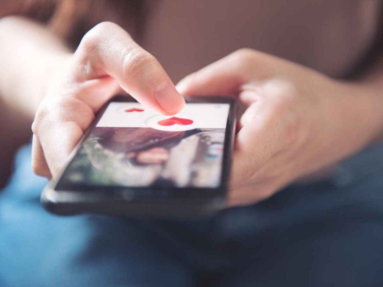 Como conhecer pessoas próximas usando aplicativos gratuitos